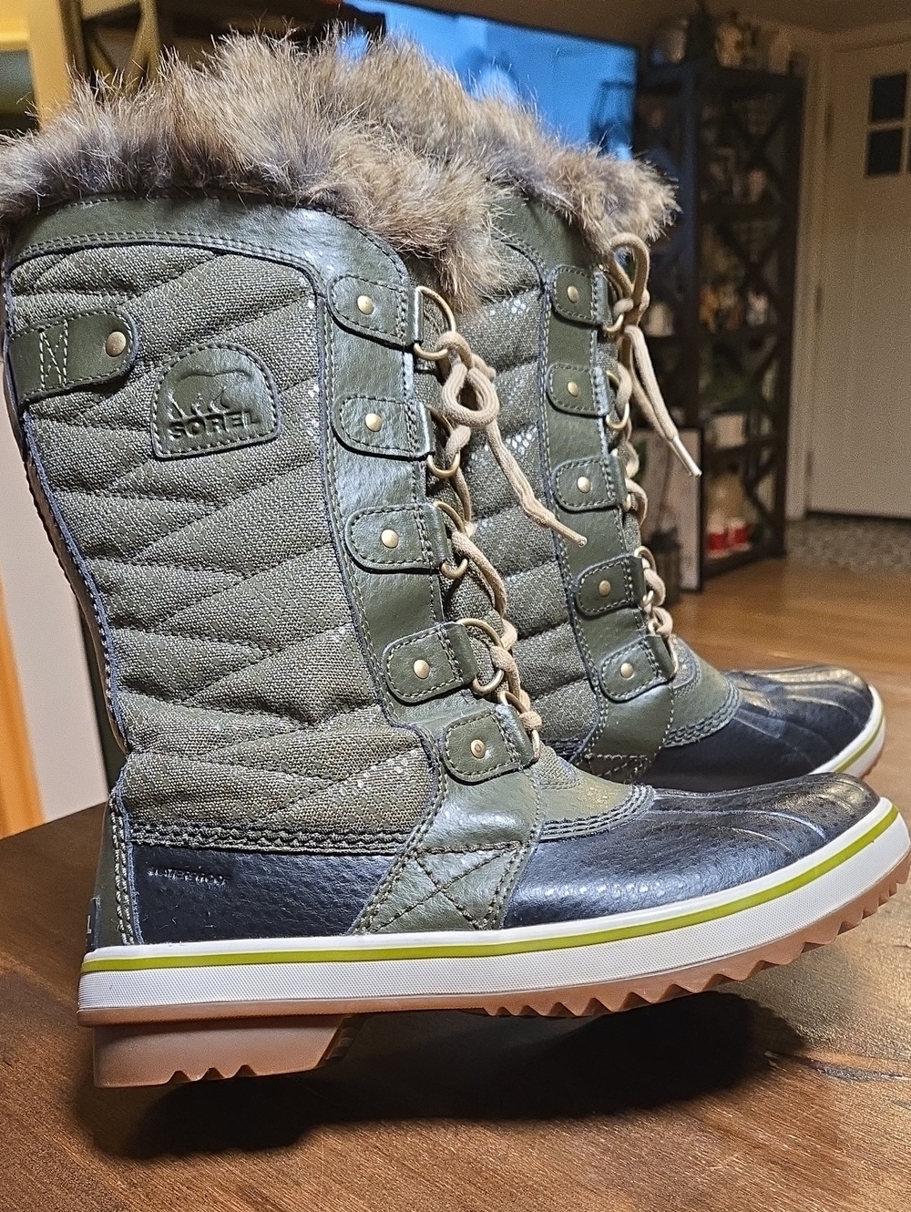 Sorel Tofino II Waterproof Boots In Peatmoss Black Colorway Womens Size 8